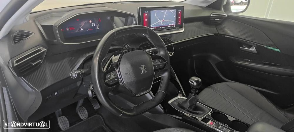 Peugeot 208 1.2 PureTech Allure - 18