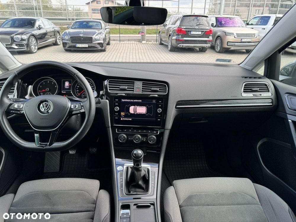 Volkswagen Golf - 14