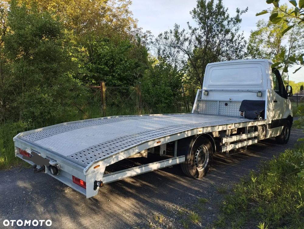 Mercedes-Benz Sprinter - 12
