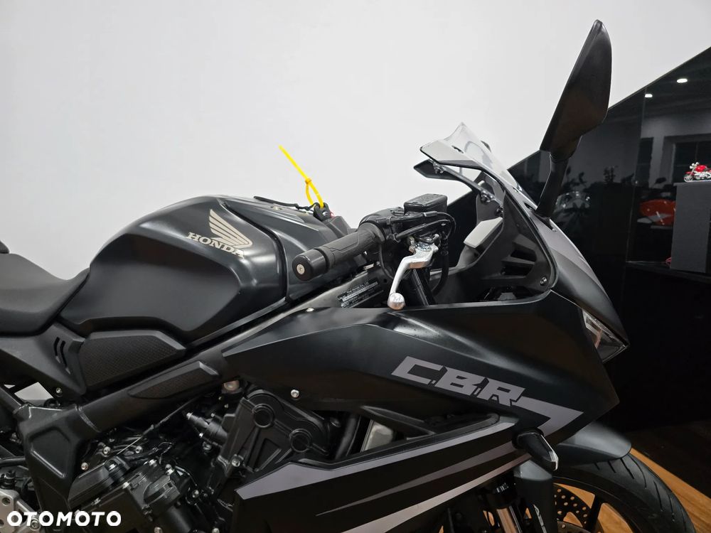 Honda CBR - 29