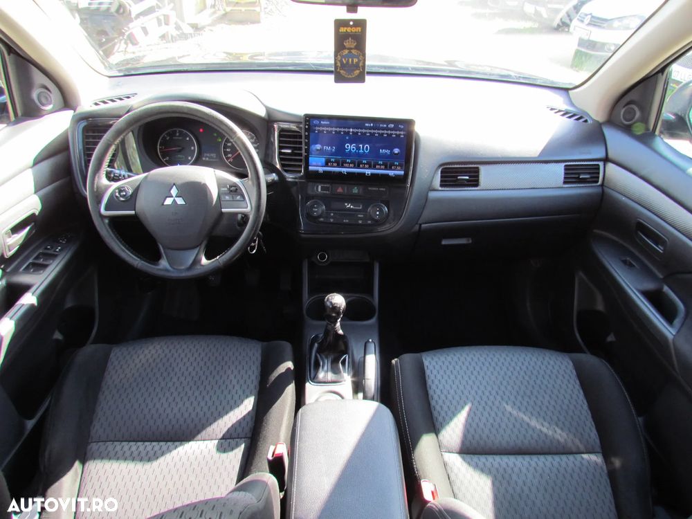 Mitsubishi Outlander 2.2 DI-D 4WD Plus - 6