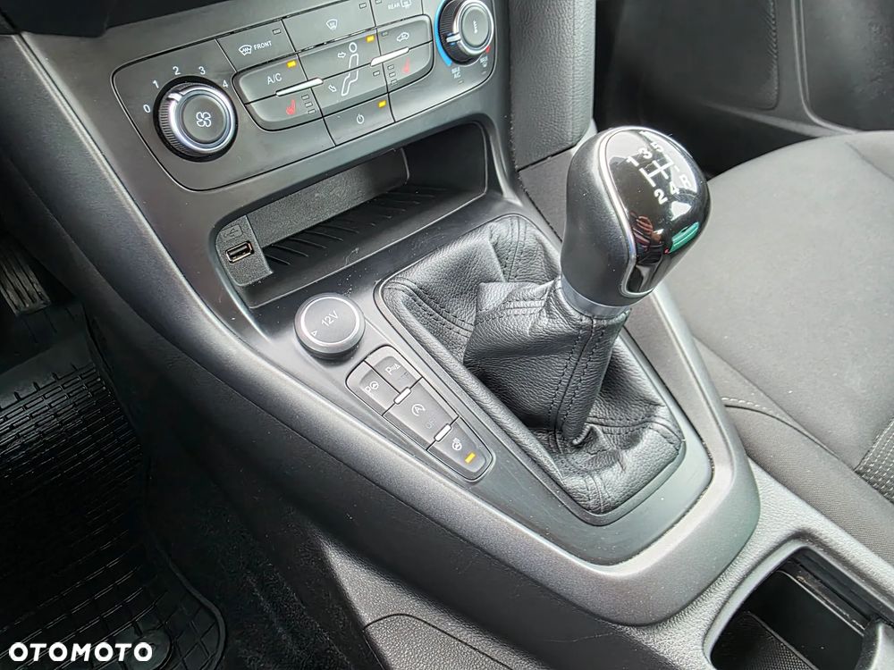 Ford Focus - 15
