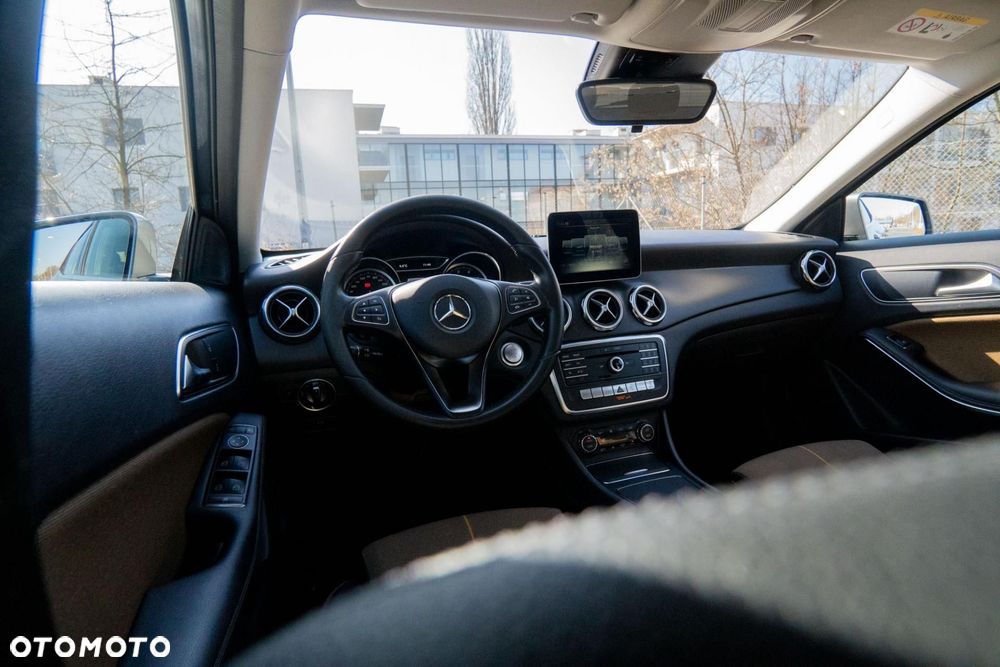 Mercedes-Benz GLA 220 4-Matic - 37