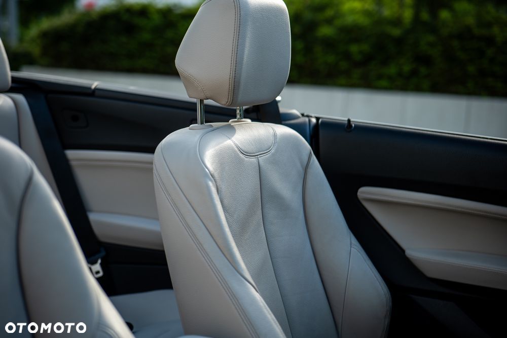 BMW Seria 2 220i - 14