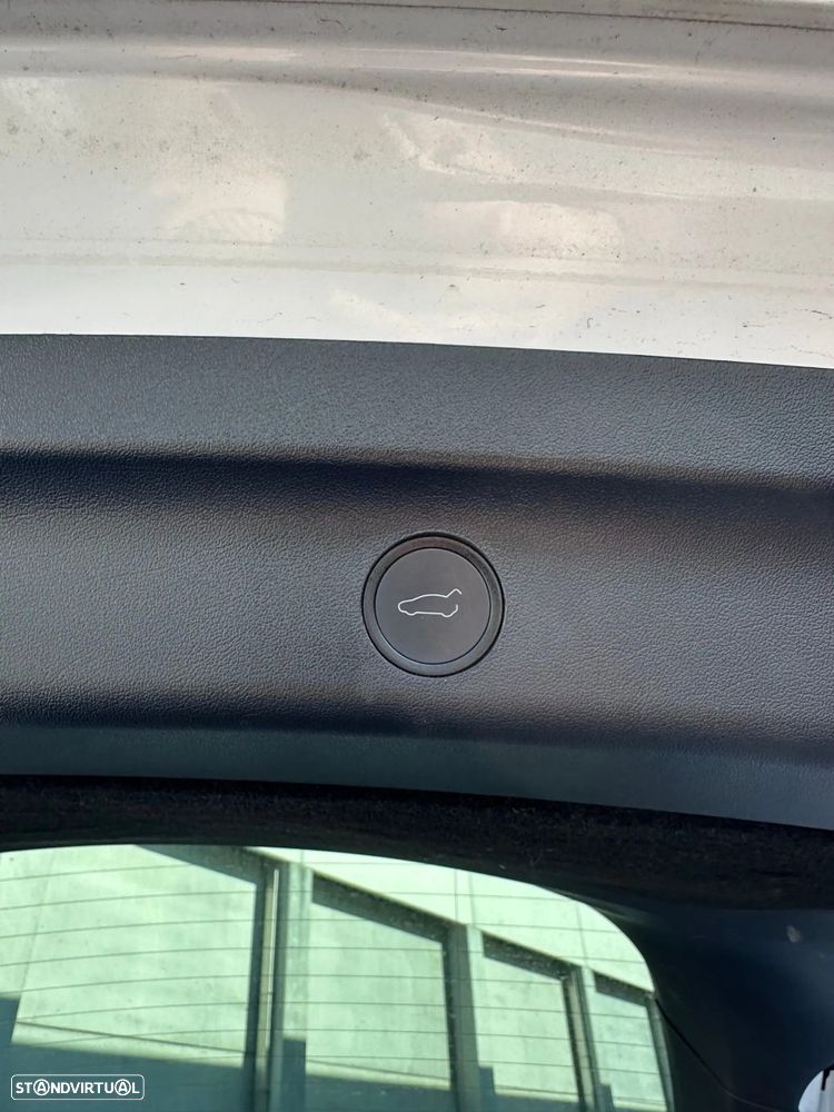 Tesla Model Y RWD - 6