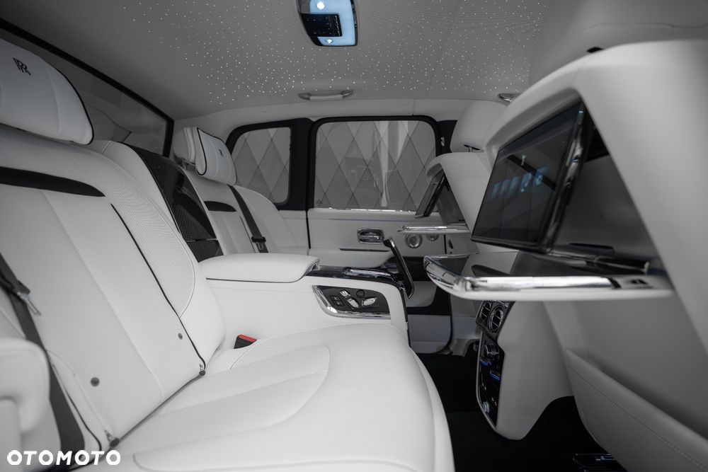 Rolls-Royce Cullinan Series II Black Badge - 13
