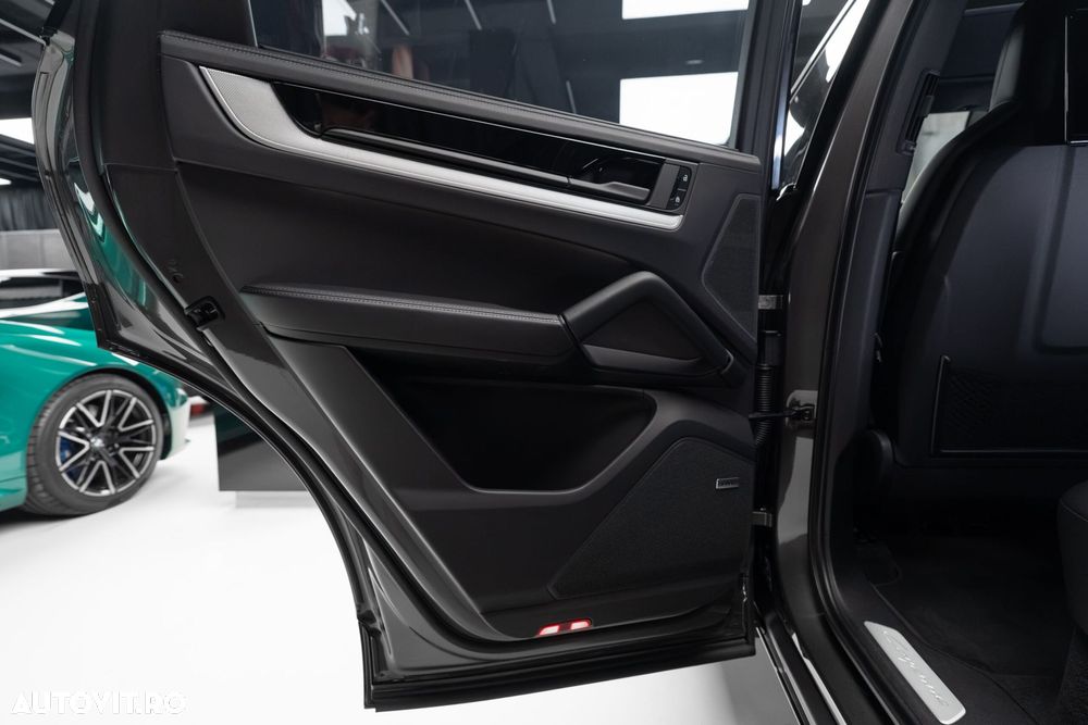Porsche Cayenne Coupe S E-Hybrid Tiptronic S - 28