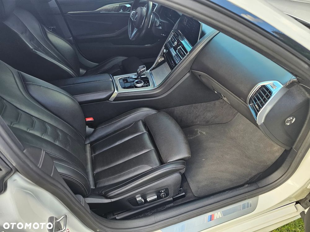 BMW Seria 8 840i - 20