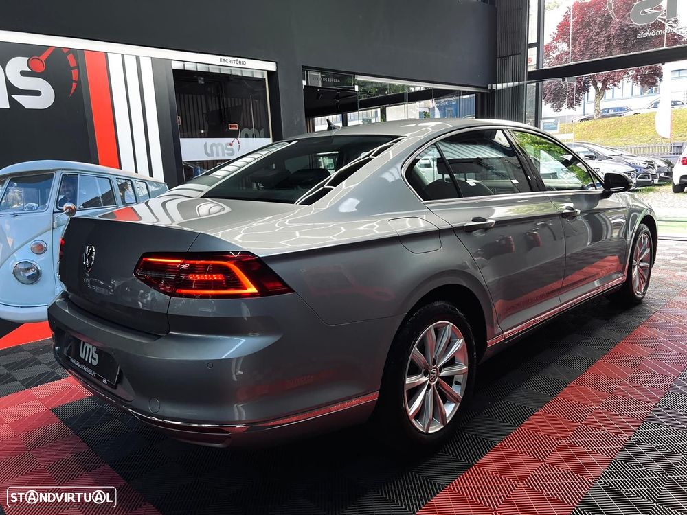 VW Passat 2.0 TDI Highline DSG - 6