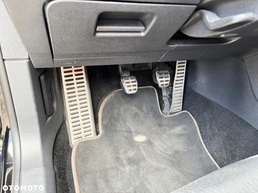 Volkswagen Golf VI 2.0 TSI GTI - 16
