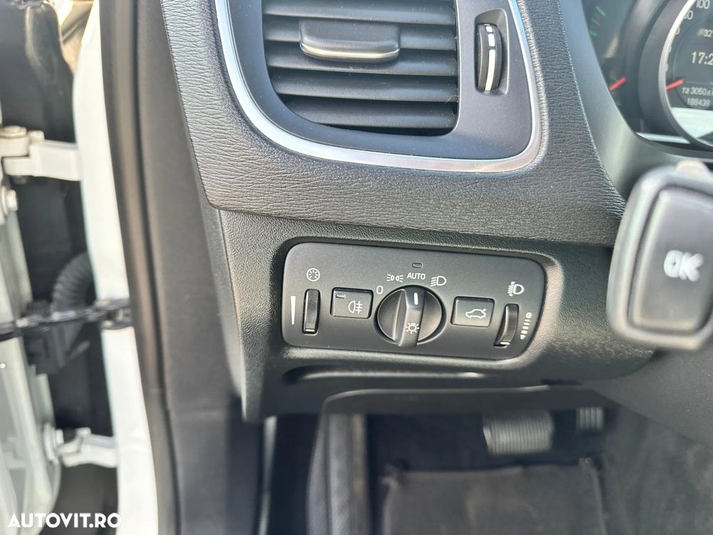 Volvo V40 Cross Country D2 Geartronic Kinetic - 13