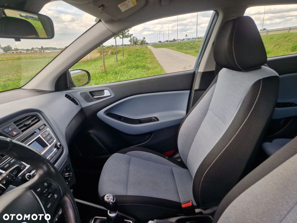 Hyundai i20 - 21