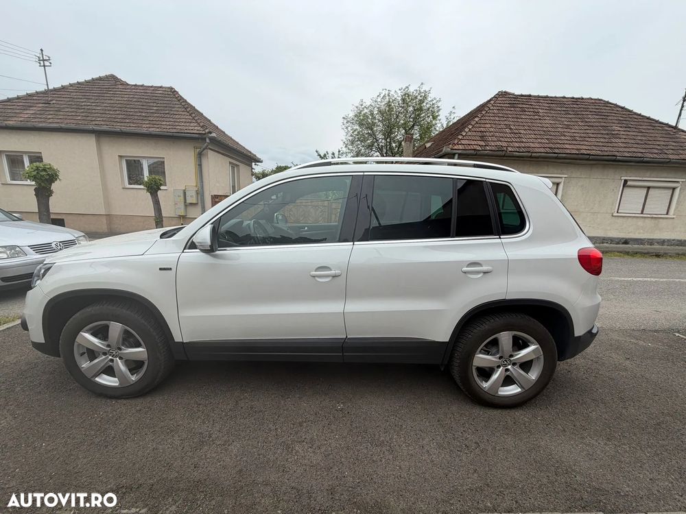 Volkswagen Tiguan 2.0 TDI DPF 4Motion BlueMotion Technology DSG Exclusive - 5