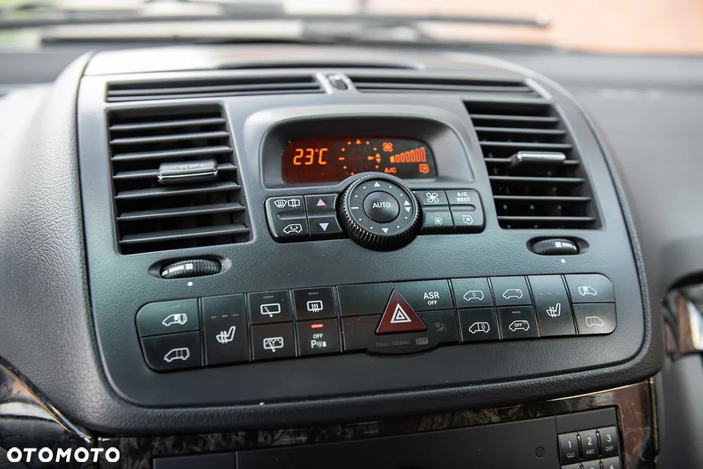 Mercedes-Benz Viano - 21