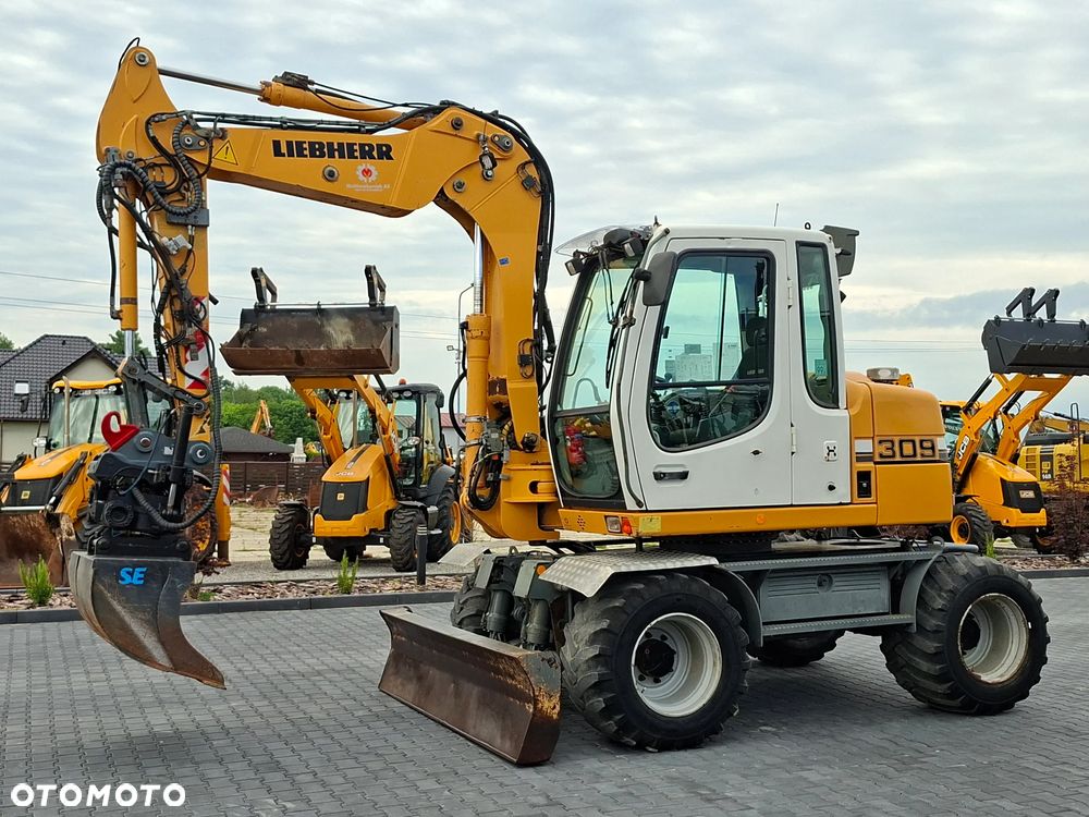 Liebherr A309 ROTOTILT - 8