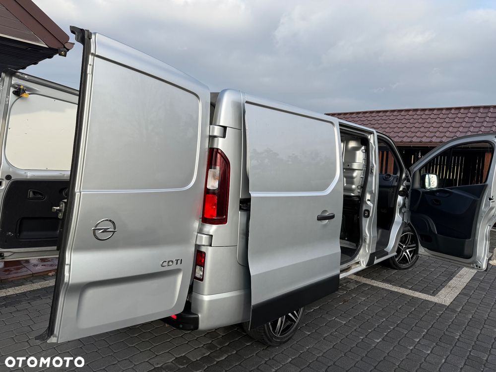 Opel Vivaro - 21