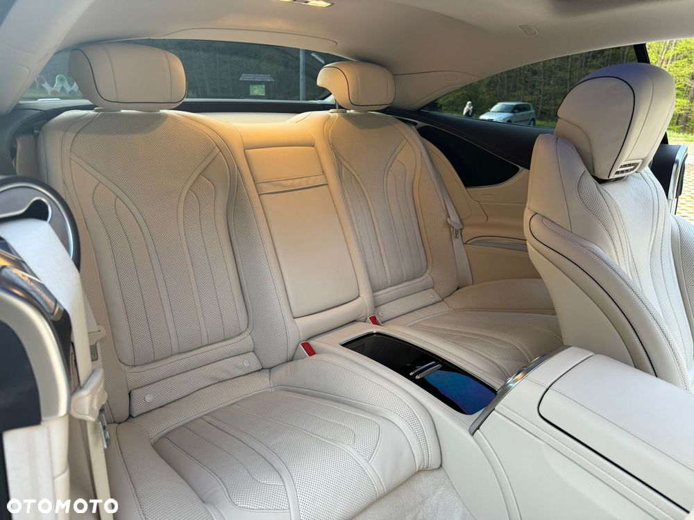 Mercedes-Benz Klasa S 560 Coupe 4-Matic 9G-TRONIC - 22