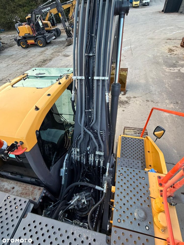 Volvo EC220EL - 15