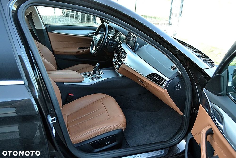 BMW Seria 5 520d Luxury Line sport - 19