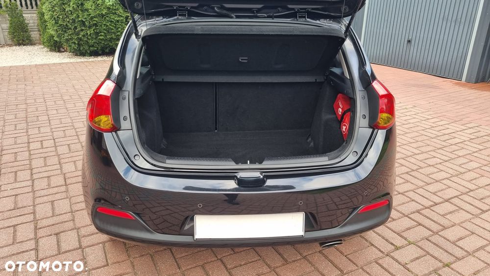 Kia Ceed 1.6 GDI Dream-Team Edition - 10