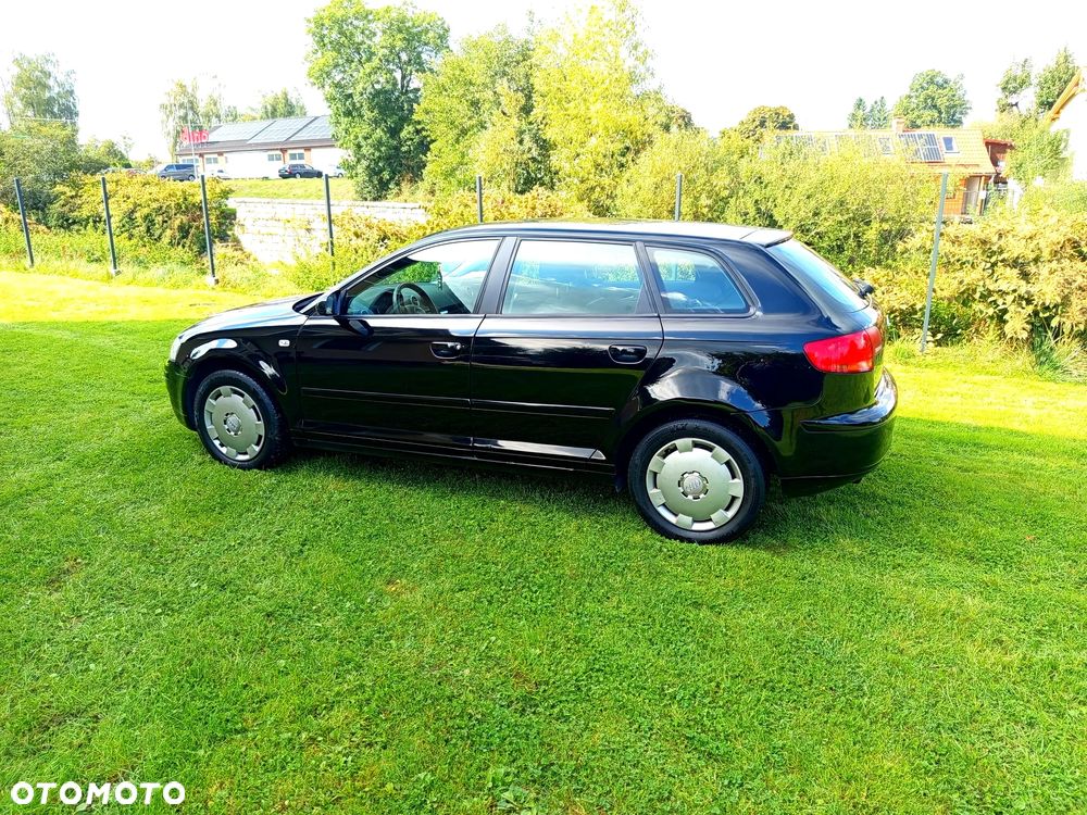 Audi A3 Sportback 1.6 Ambiente - 3