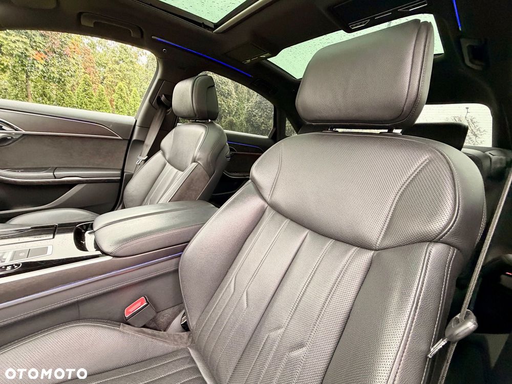 Audi A8 - 27