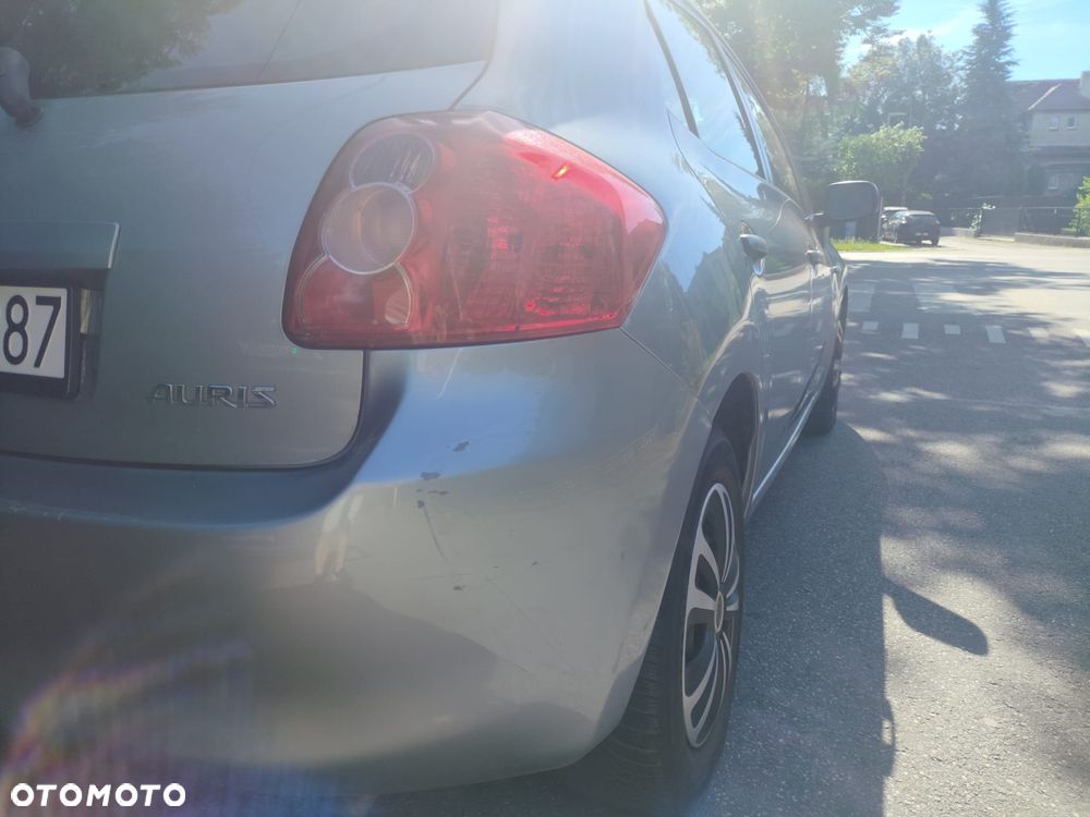 Toyota Auris 1.33 VVT-i Terra - 7
