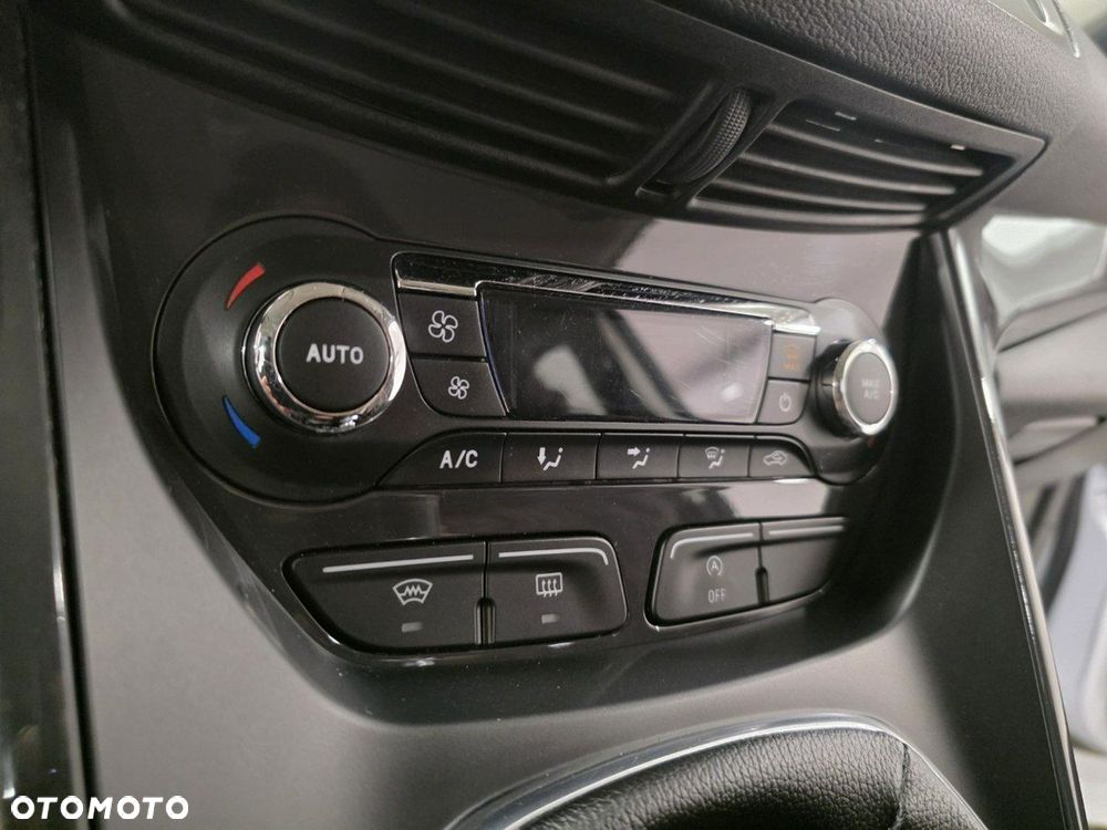 Ford Kuga 2.0 TDCi 4x4 Titanium - 21