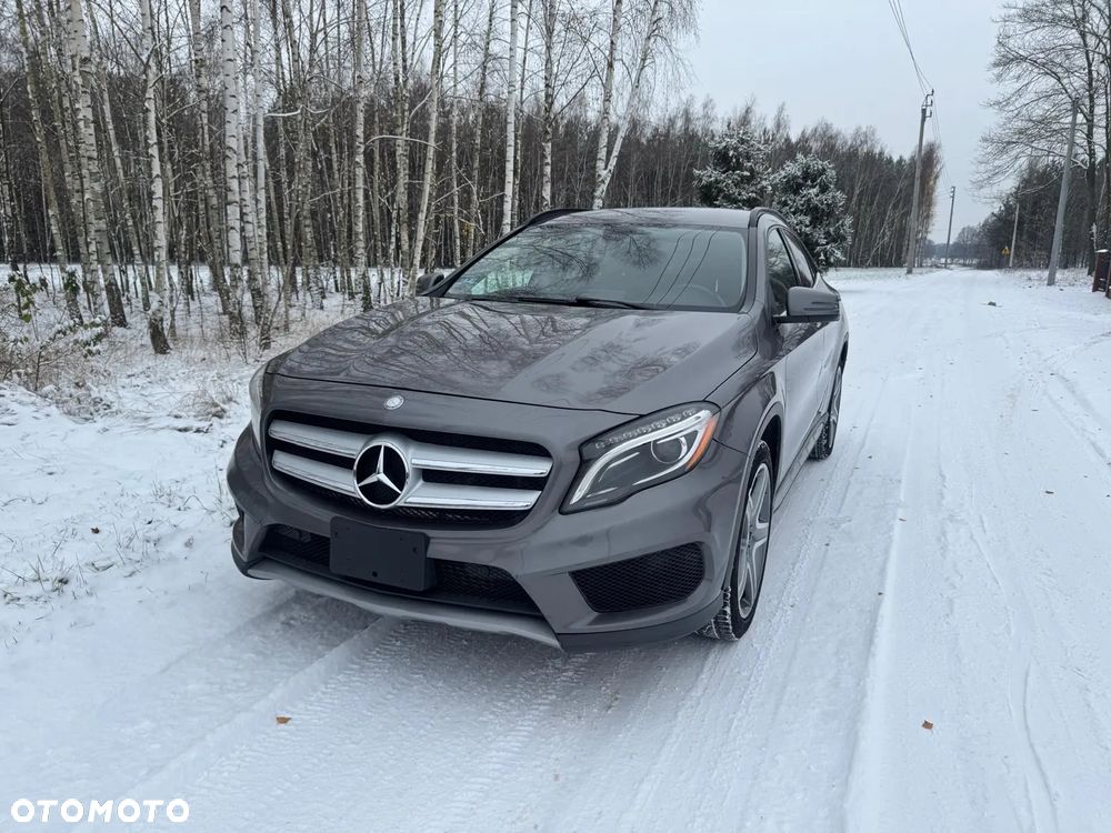 Mercedes-Benz GLA 250 4Matic 7G-DCT AMG Line - 2
