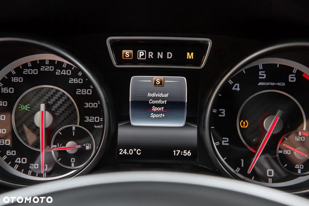 Mercedes-Benz CLA AMG 45 4Matic Shooting Brake 7G-DCT - 12
