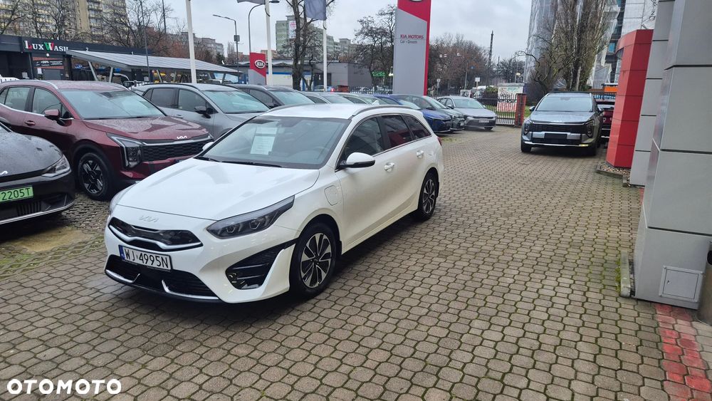 Kia Ceed 1.6 GDI PHEV L DCT - 11