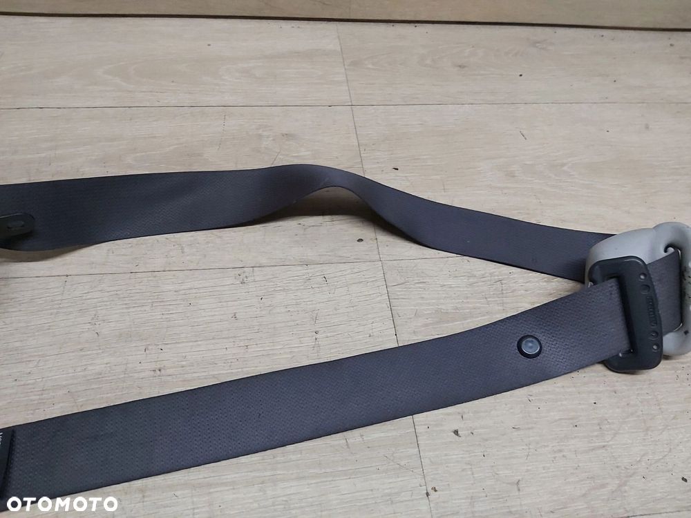 Toyota Corolla E12 pas bezpieczeństwa prawy przód 3D - 2