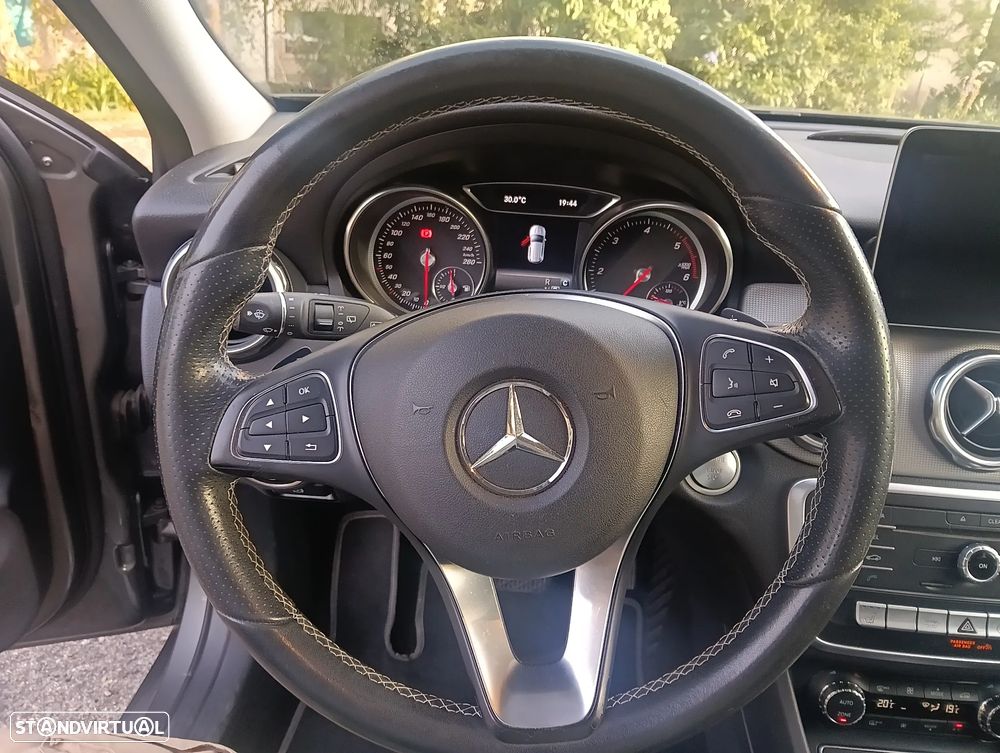 Mercedes-Benz GLA 180 d Style Aut. - 33
