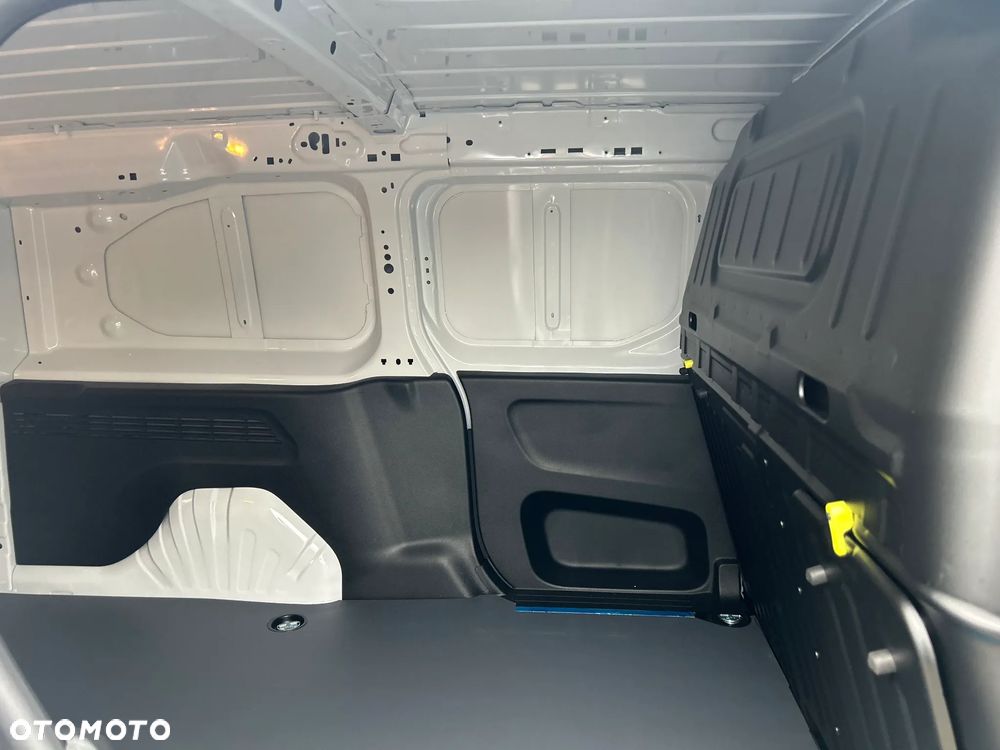 Toyota Proace City - 17