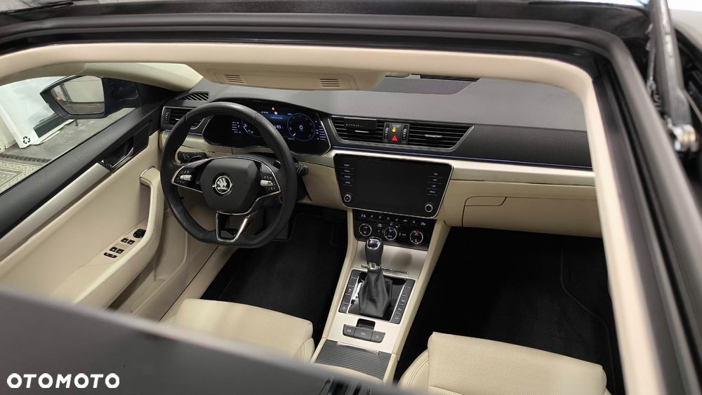 Skoda Superb 2.0 TDI SCR Style DSG - 11