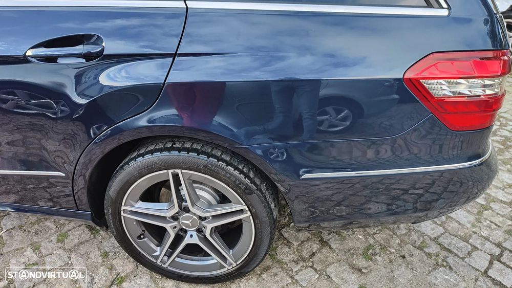 Mercedes-Benz E 220 CDi Avantgarde BlueEfficiency Auto - 2