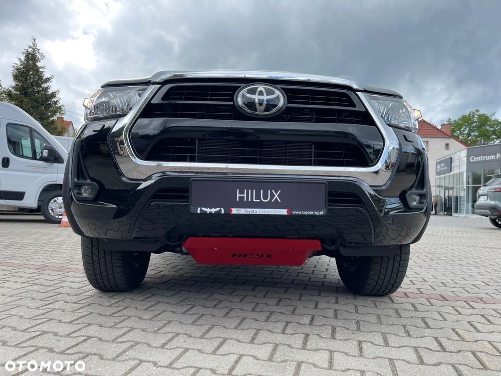 Toyota Hilux - 12