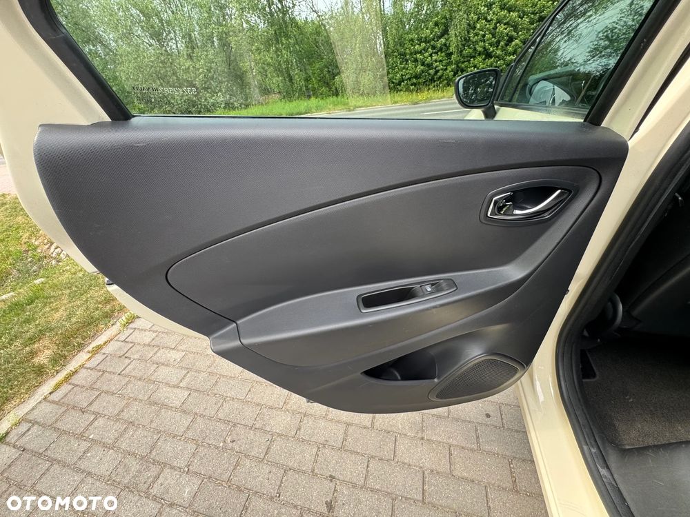 Renault Captur 1.2 Energy TCe Limited EDC - 26