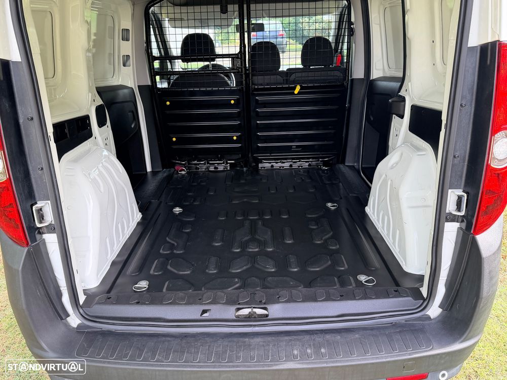 Fiat Doblo c/IVA 3 lugares - 8
