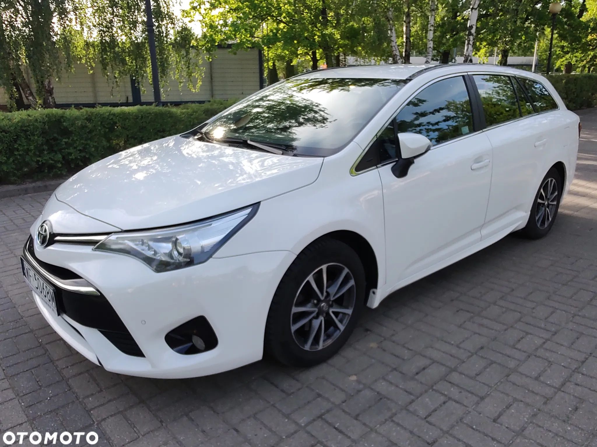 Toyota Avensis 1.8 Premium - 1