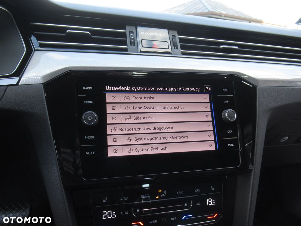 Volkswagen Passat 2.0 TSI Business DSG - 25