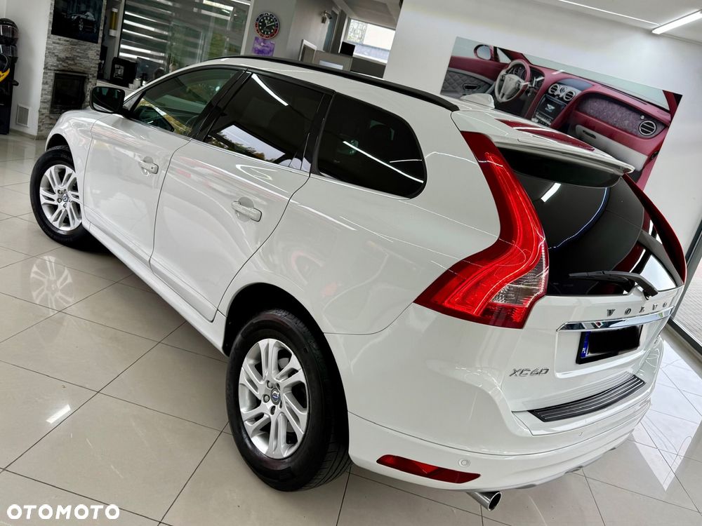 Volvo XC 60 D3 Drive-E R-Design Momentum - 17