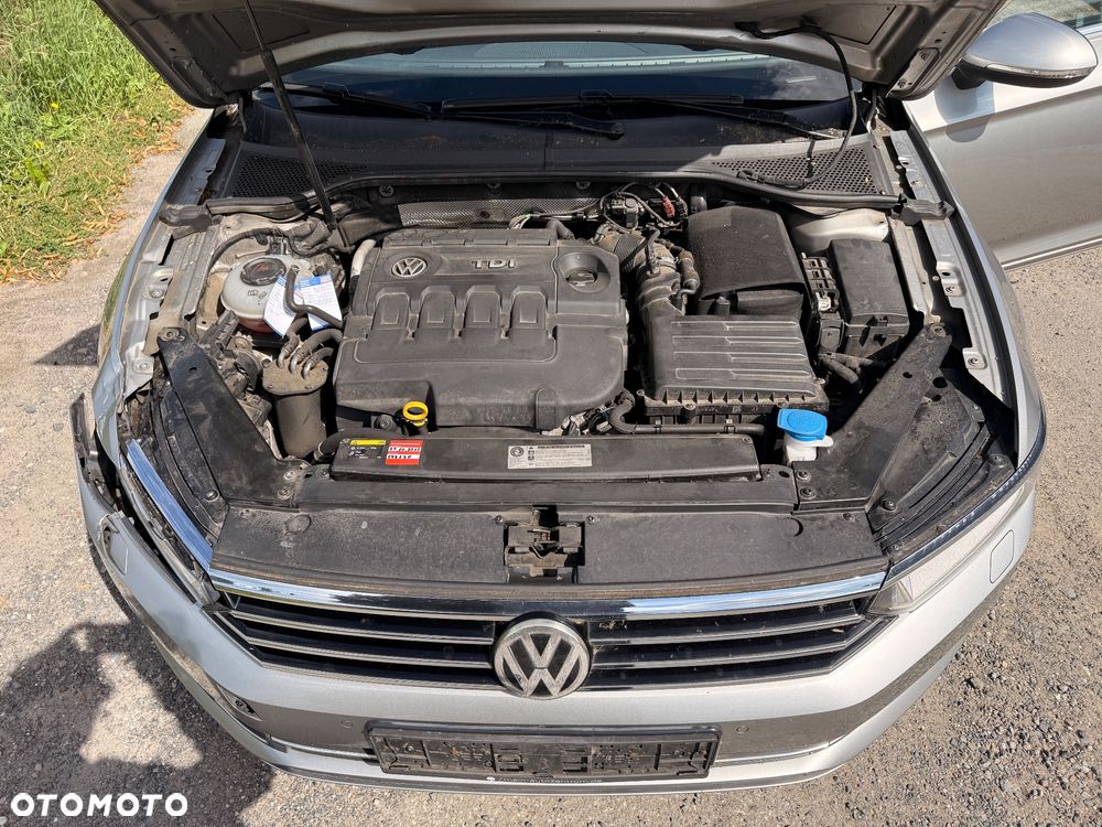 Volkswagen Passat 2.0 TDI (BlueMotion Technology) DSG Highline - 13