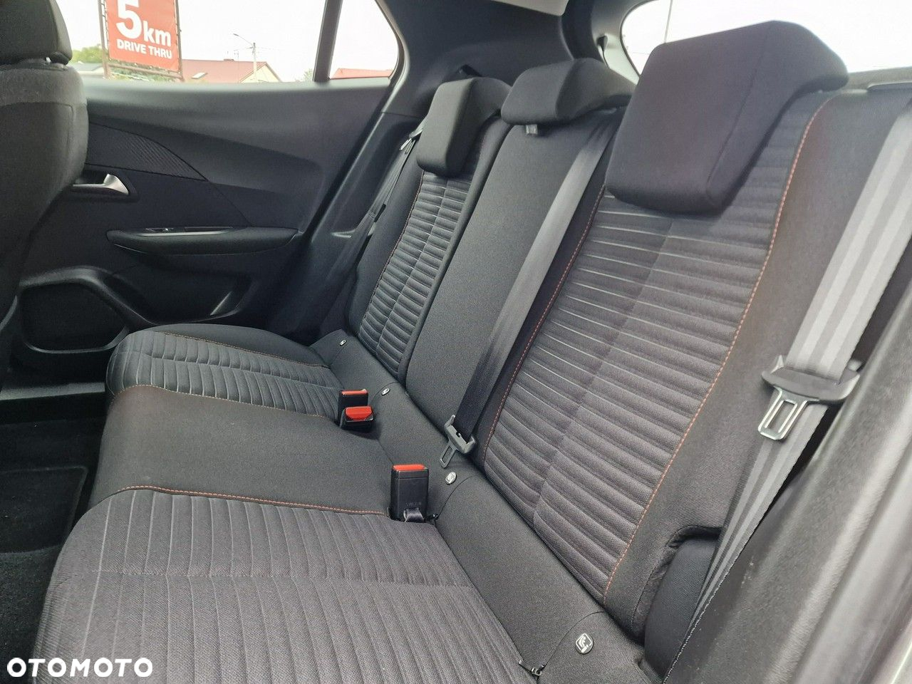 Peugeot 2008 1.2 PureTech Active Pack S&S EAT8 - 20