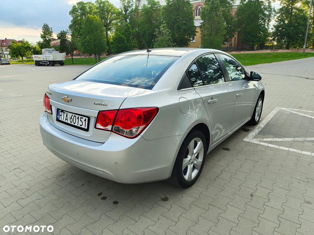 Chevrolet Cruze 1.8 LT - 8