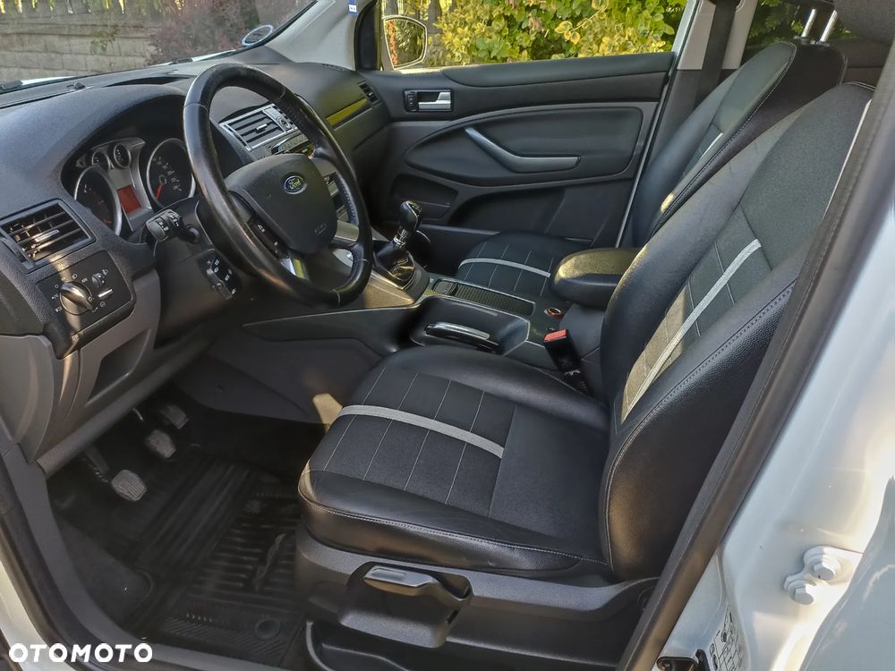Ford Kuga 2.0 TDCi 4x4 Titanium - 17