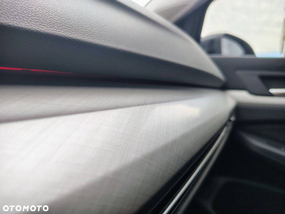 Volkswagen Golf - 29