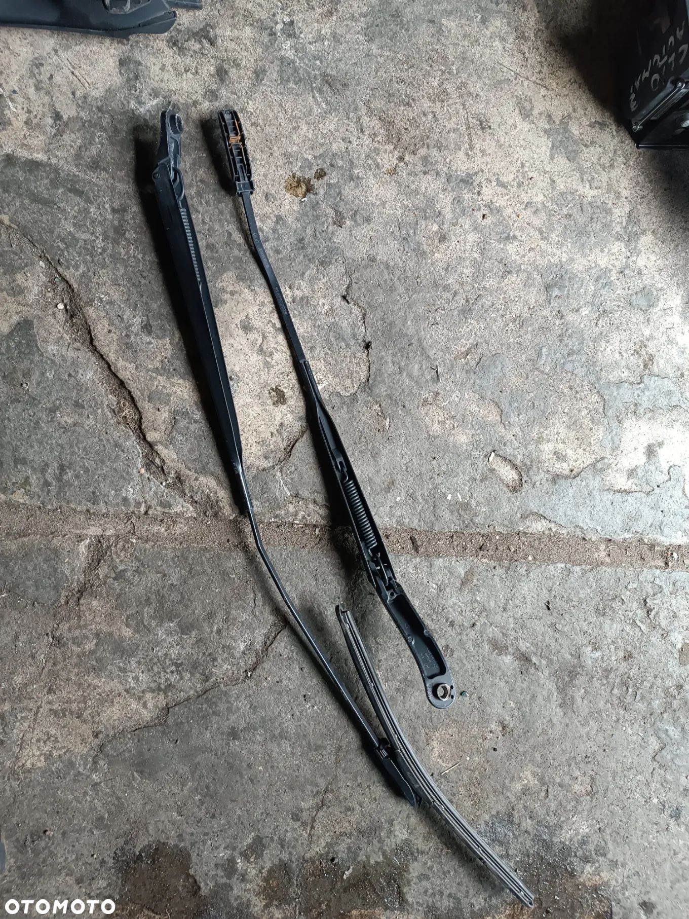 RENAULT CLIO III RAMIONA RAMIE WYCIERACZEK KOMPLET LEWE PRAWE 8200268916 - 1