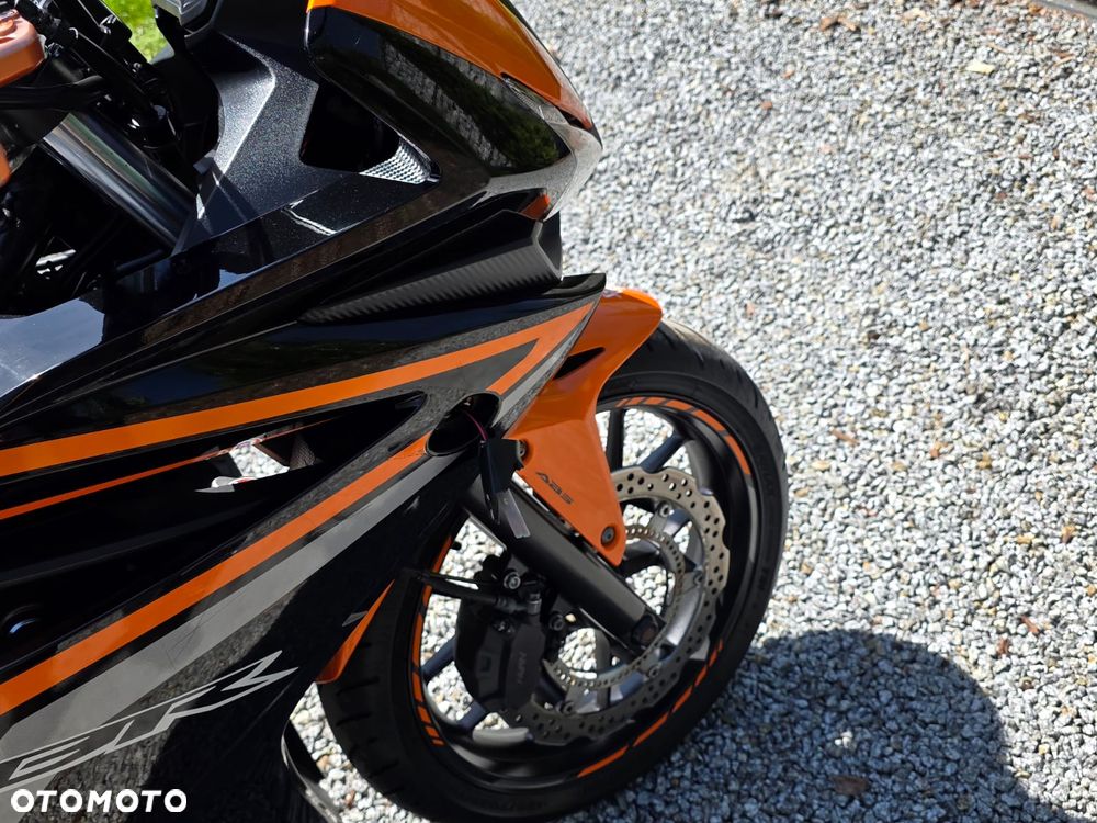 Honda CBR - 7