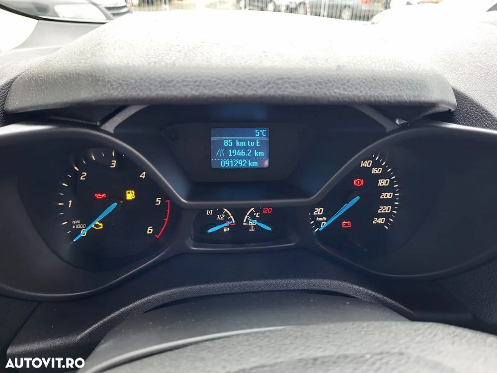 Ford Transit Connect - 11